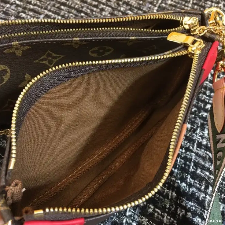 Fashionrepsfam ru 20DJ570029 LV Bags 0817